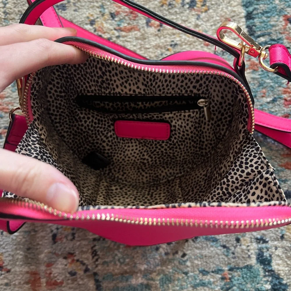 Heart-Shaped Pink Crossbody Bag